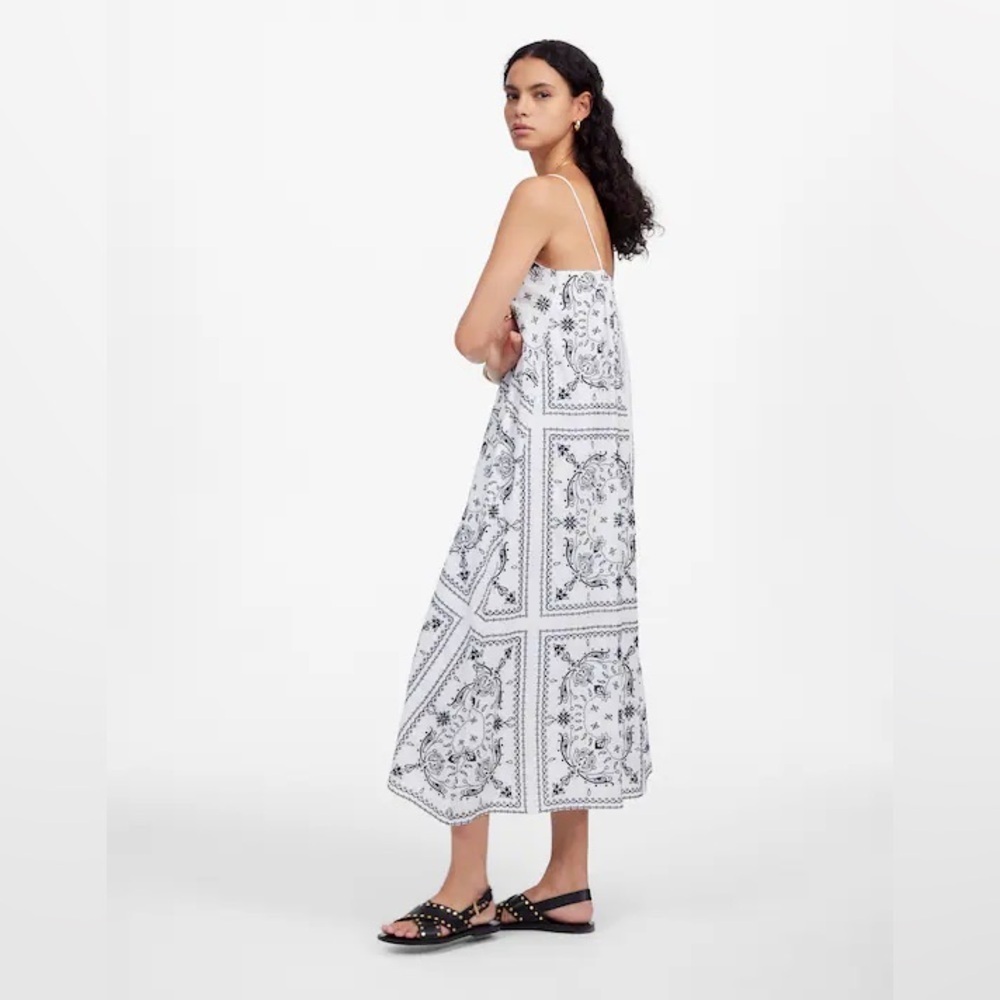 Madewell Embroidered Deep V-Neck Midi Dress in Bandana - Picture 9 of 10